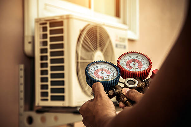 Professional Hvac technician working in Joshua Tree, CA